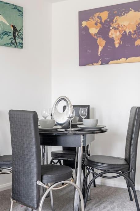 Mile End Two Bedroom Flat Near Colchester Hospital With Free Parking And Internet מראה חיצוני תמונה